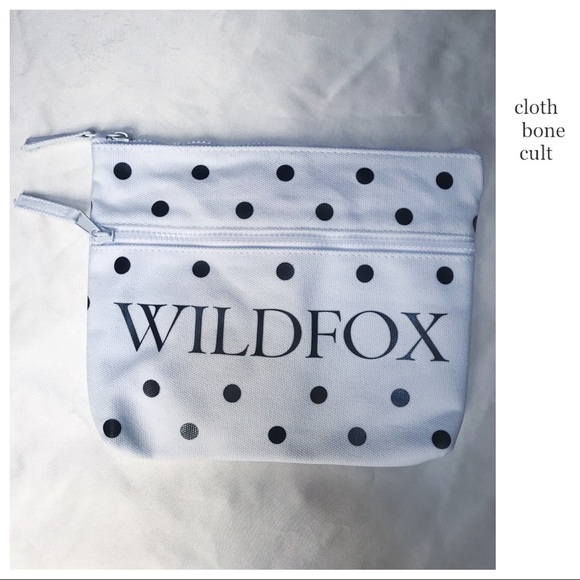 ✨NWT✨ WILDFOX💋🦊 Polka Dot Canvas BAG/CLUTCH - Picture 2 of 8